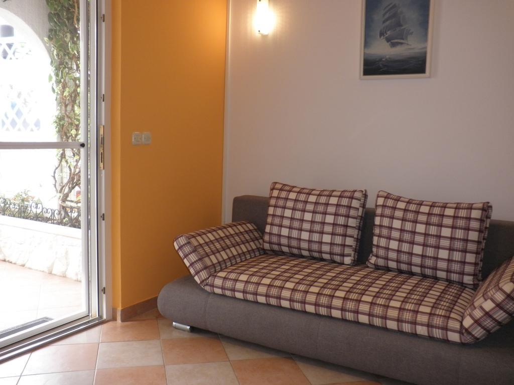 Apartments - Rooms Vesna Primošten Habitación foto